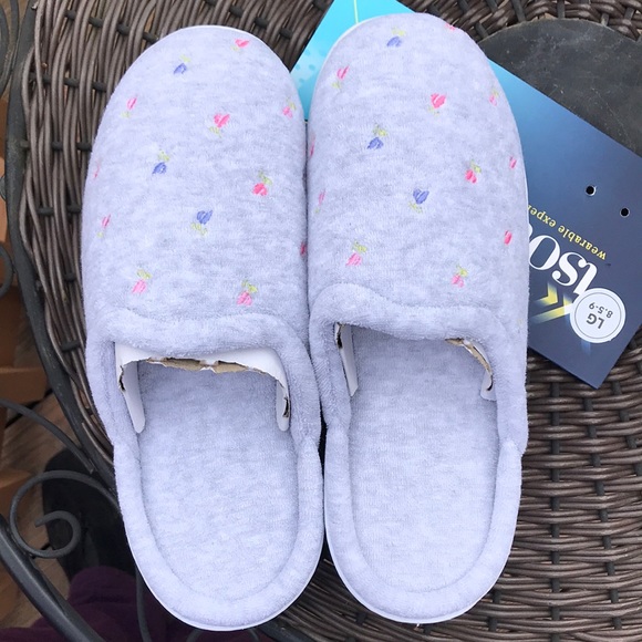 NWT Isotoner slippers 8.5/9
